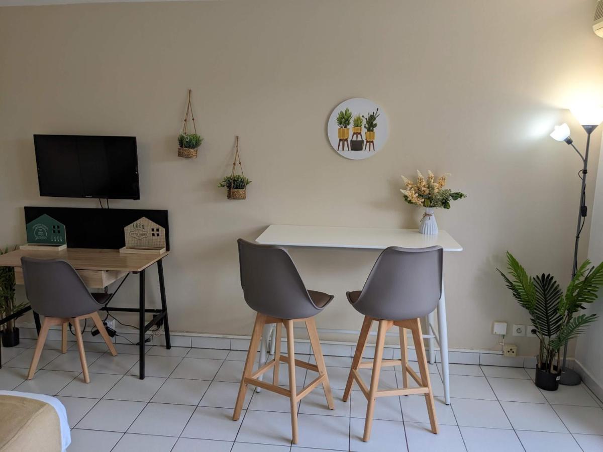 Topaze Pei Bellepierre Proximite Immediate Chu, Inspe Saint-Denis Esterno foto