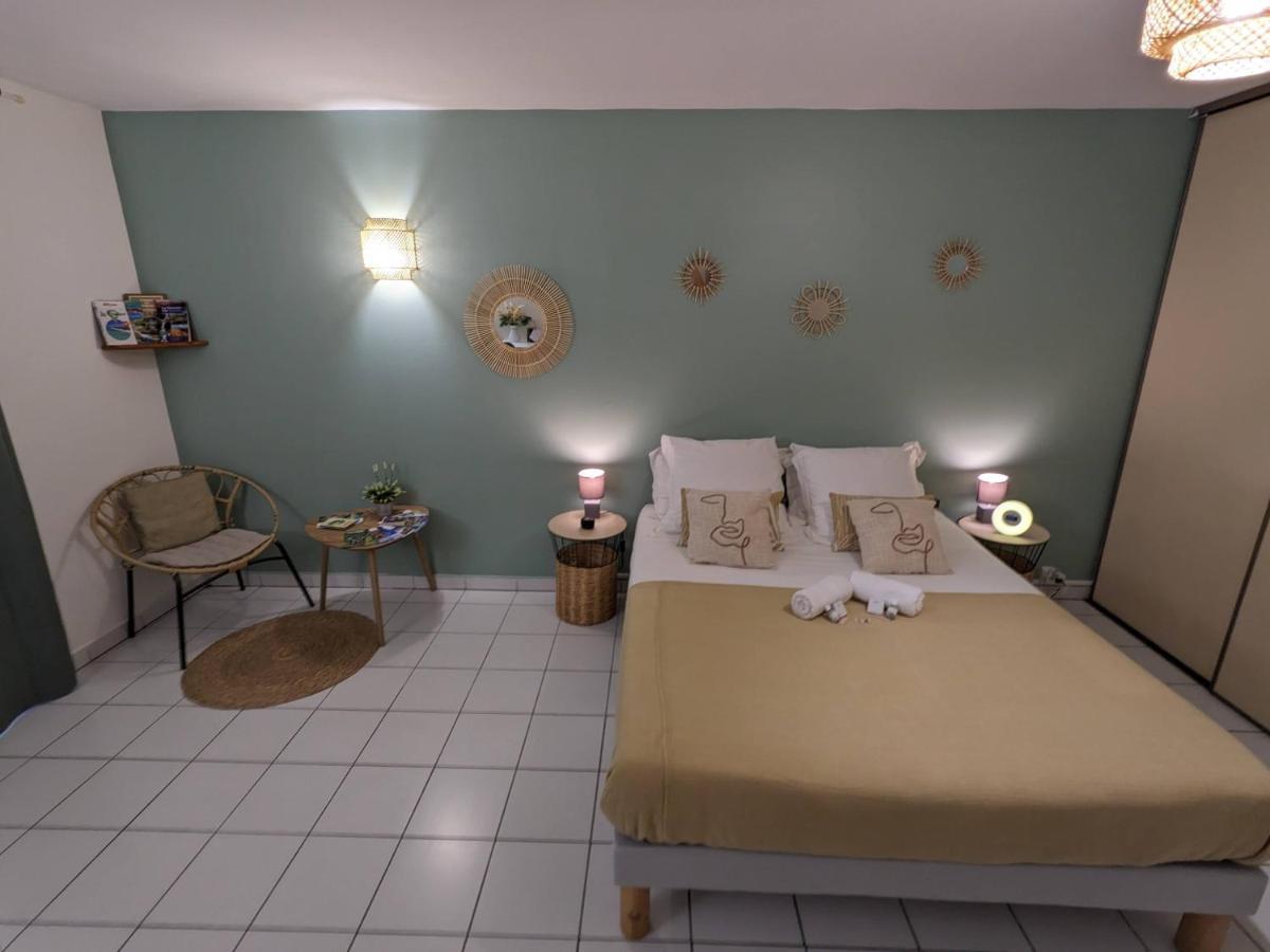 Topaze Pei Bellepierre Proximite Immediate Chu, Inspe Saint-Denis Esterno foto